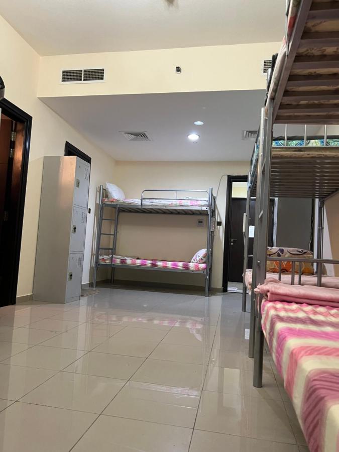 Sky Inn Hostel Dubai Ngoại thất bức ảnh